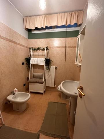 Apartament Bon Bon Del Viale-Con Posto Auto Privato Asti Zewnętrze zdjęcie